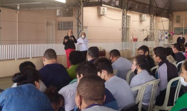 Presidente da FEAPAES-SP leva pleitos do movimento para membros da APAE de Araçatuba