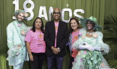 APAE de Icém-SP realiza desfile de modas com seus usuários.