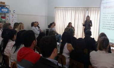 Procuradora jurídica da FEAPAES promove reunião no Conselho de Votuporanga