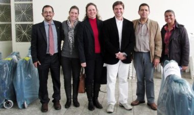 APAES da região de Lençóis Paulista recebem cadeiras de rodas