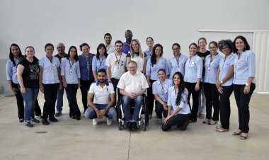 Consultores da IBM visitam sede da FEAPAES-SP