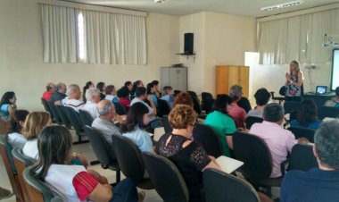 São Carlos recebe visita da presidente da FEAPAES