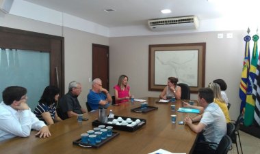 Presidente da FEAPAES é aplaudida em Catanduva