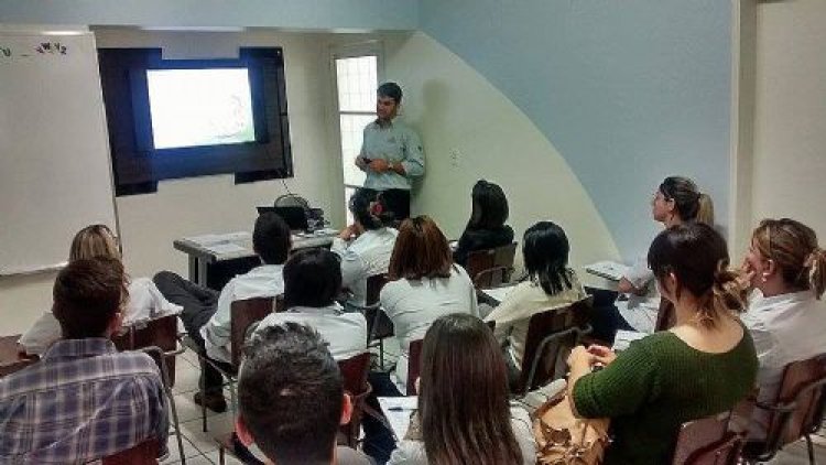 Colaboradores participam de treinamento da norma ISO 9001