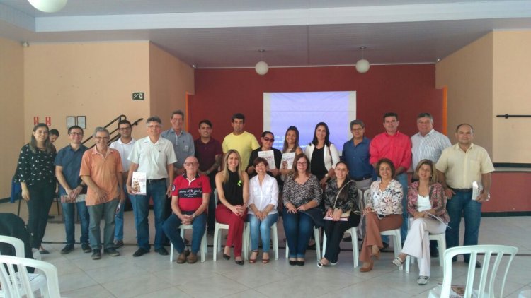 PRESIDENTE DA FEAPAES/SP VISITA APAES