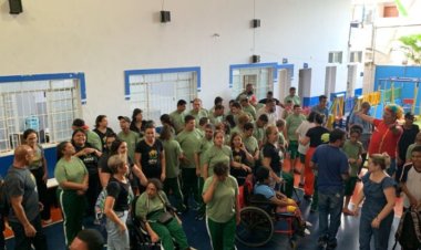 APAE de Cunha realiza passeio especial para seus atendidos.