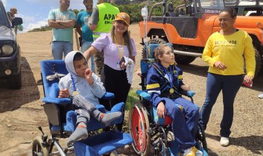 APAE de Atibaia sobe a Pedra Grande em uma aventura 4x4