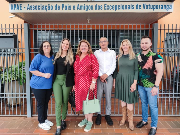 APAE de Votuporanga recebe a presidente da FEAPAES-SP