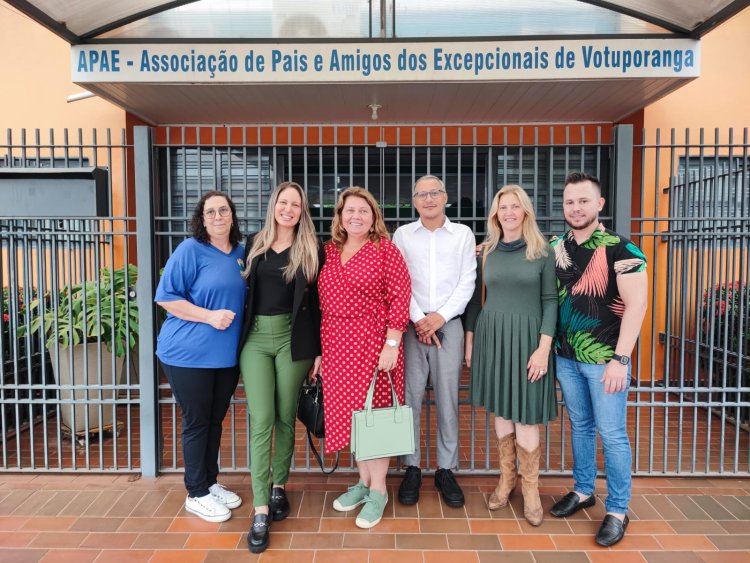 APAE de Votuporanga recebe a presidente da FEAPAES-SP