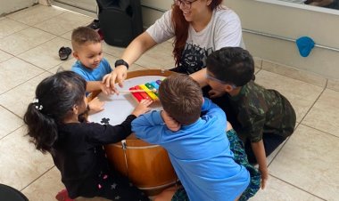 Musicoterapia e autismo na APAE de Várzea Paulista