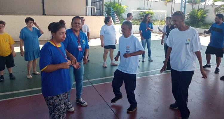 Dia Mundial de Conscientização do Autismo marcado pela integração entre APAE Iperó e APAE Boituva