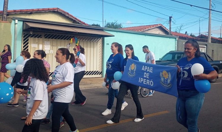 APAE de Iperó participa de caminhadas para Conscientização do Autismo