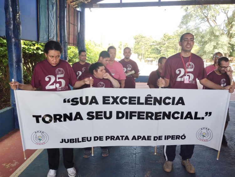 APAE de Iperó realiza desfile cívico