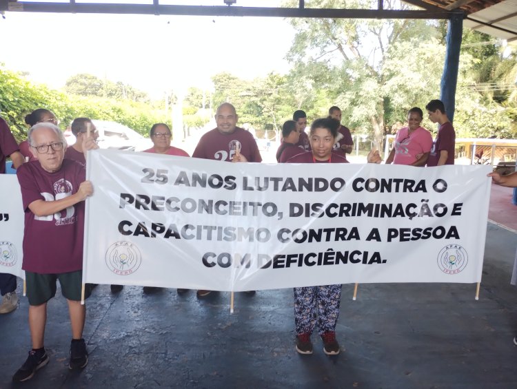 APAE de Iperó realiza desfile cívico