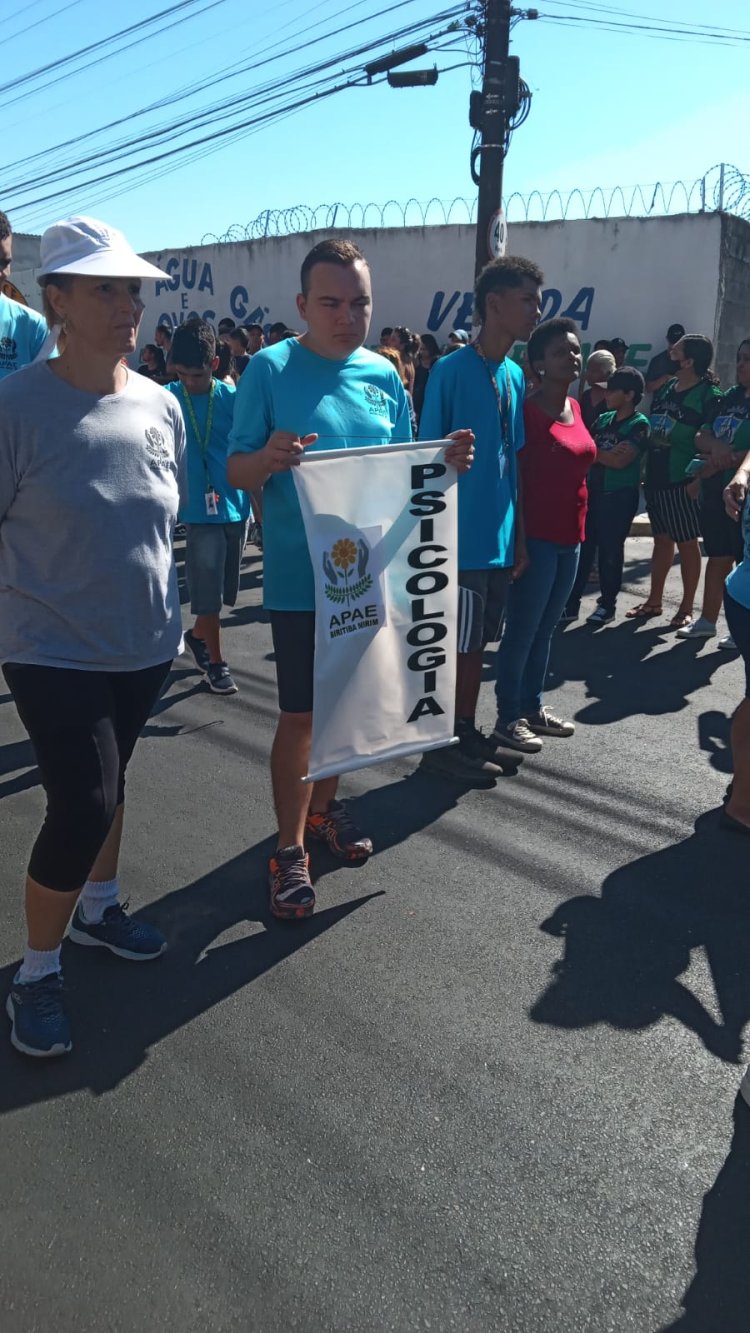 Desfile cívico de 60 anos da cidade de Biritiba Mirim