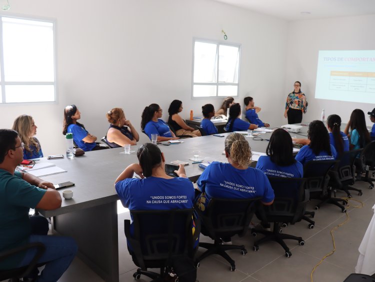 Capacitação em ABA e TEACCH: APAE Ubatuba se aperfeiçoa para melhor atender