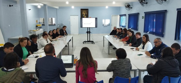 FEAPAES-SP presente em reunião do Conselho Regional Litoral Sul na cidade de Mongaguá-SP