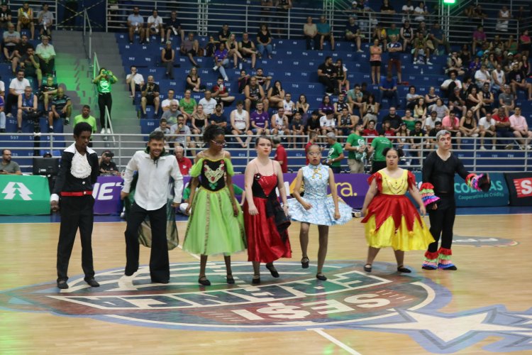 Sesi Franca Basquete e FEAPAES-SP promovem ação e jogo de exibição pelo Setembro Verde