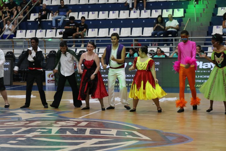 Sesi Franca Basquete e FEAPAES-SP promovem ação e jogo de exibição pelo Setembro Verde