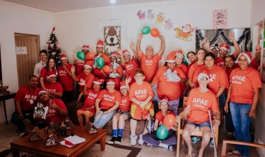 Natal Encantado na APAE de Sabino