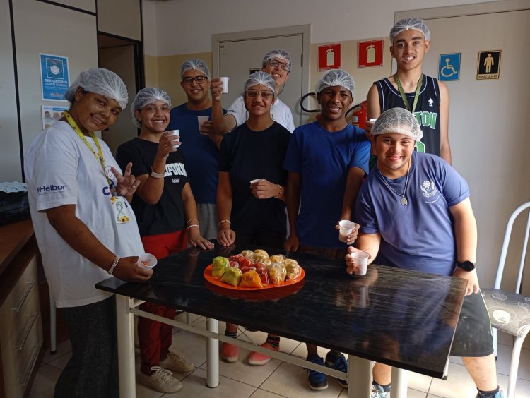 Alunos do Socioeducacional da APAE de Mogi das Cruzes participam do projeto “Alimentação Saudável Sazonal”