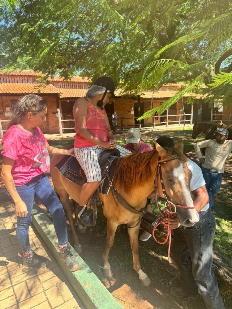 Passeio de carnaval da APAE de Iperó