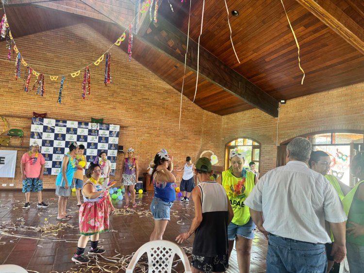 Passeio de carnaval da APAE de Iperó