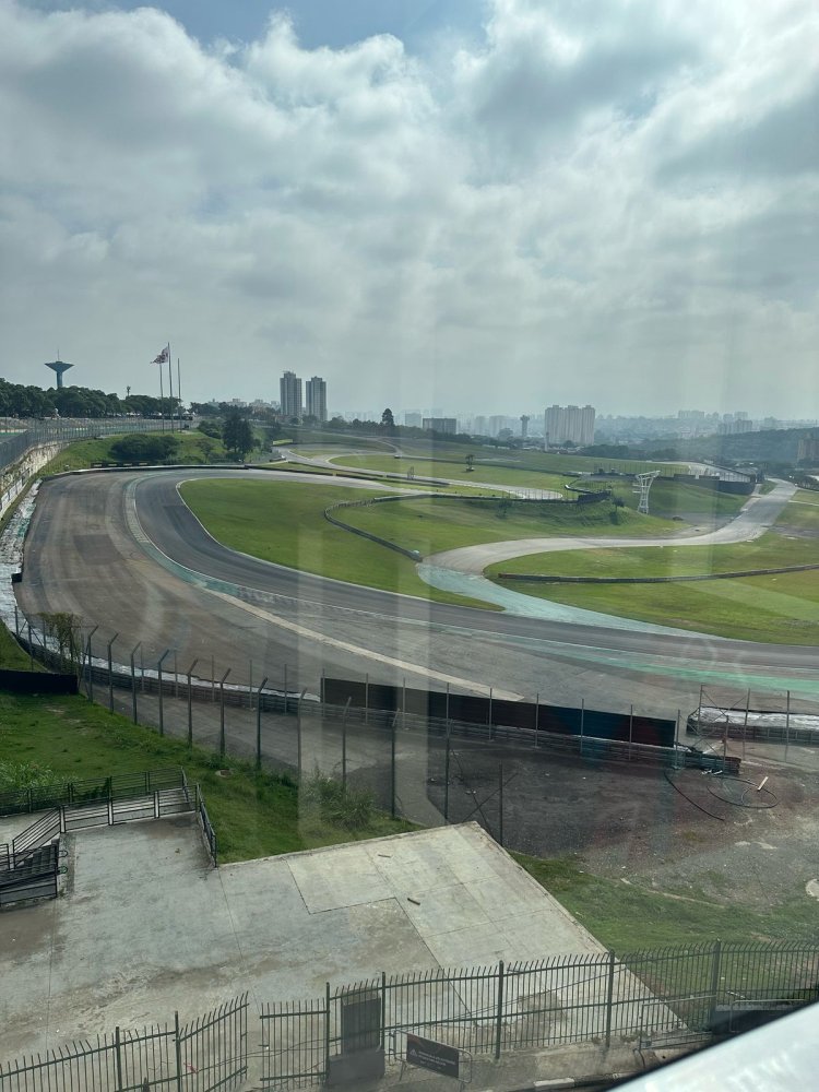 FEAPAES-SP e Instituto Iguais promovem ação de inclusão na Porsche Cup Brasil