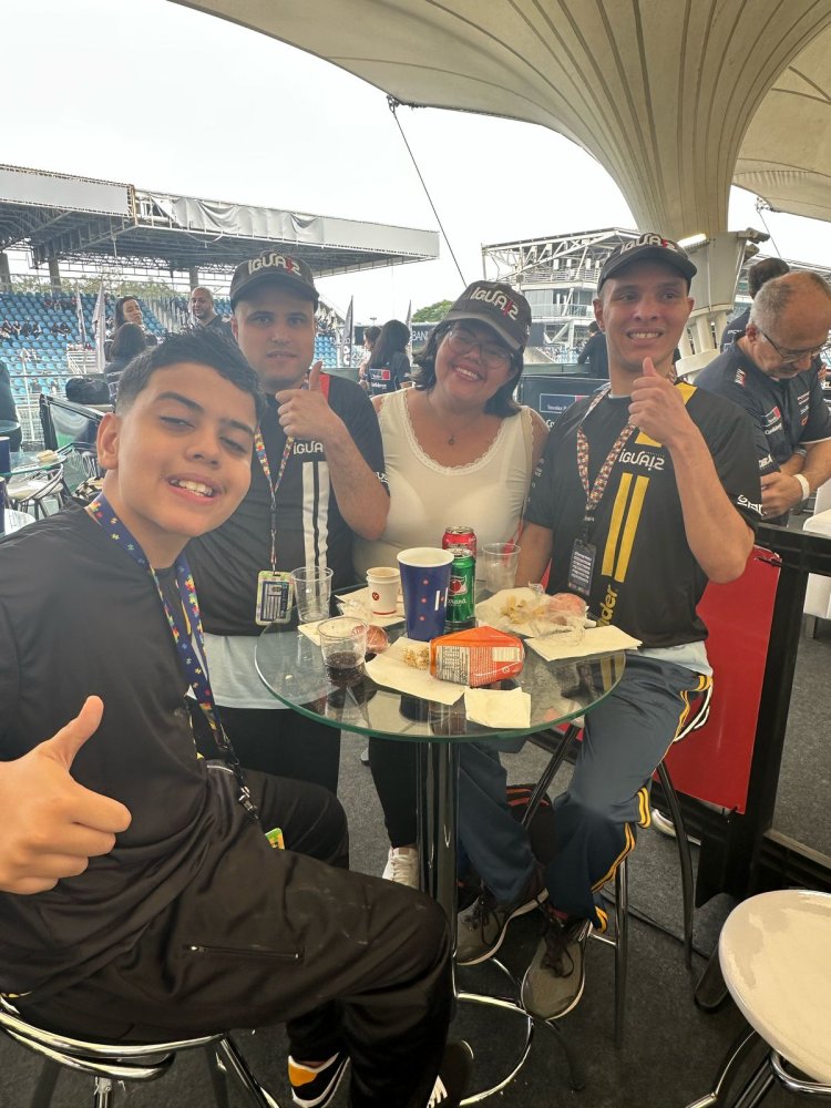 FEAPAES-SP e Instituto Iguais promovem ação de inclusão na Porsche Cup Brasil