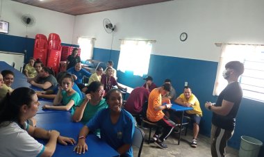 Higiene Bucal é tema de palestra e atendimento individualizado na APAE de Iperó