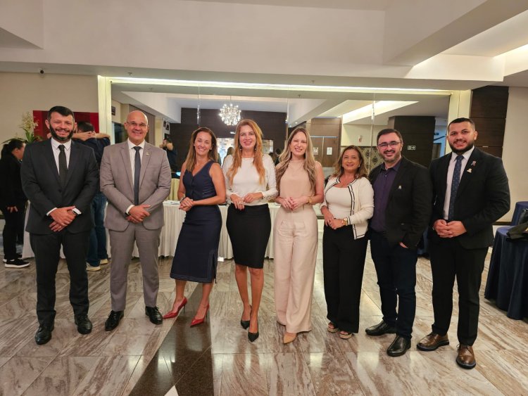 FEAPAES-SP marca presença em importante reunião na APAE Brasil