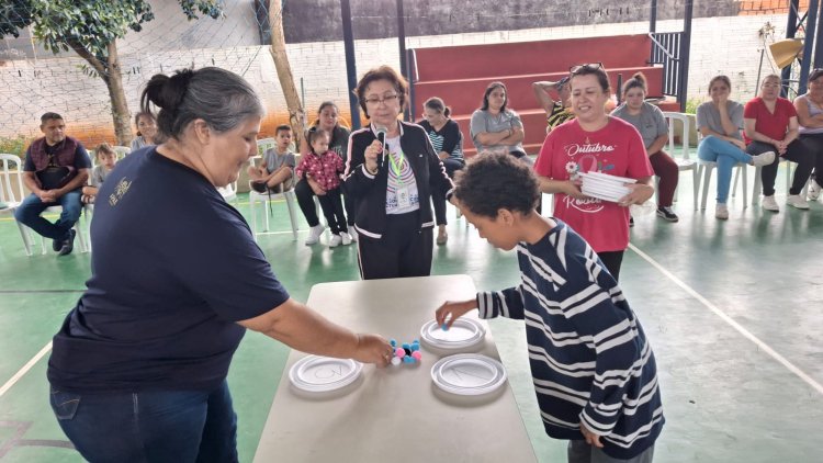 Celebrando o dia da família na escola