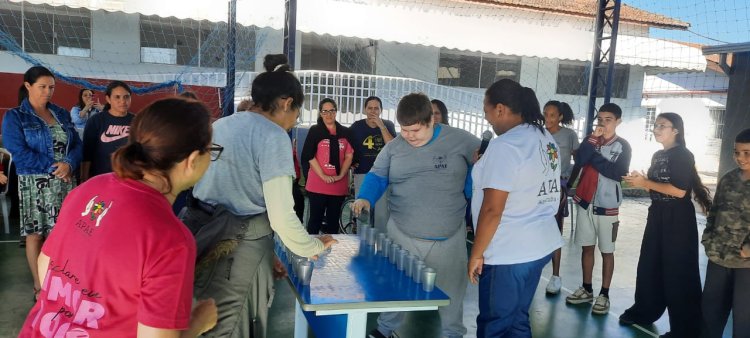 Celebrando o dia da família na escola