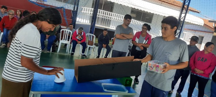 Celebrando o dia da família na escola