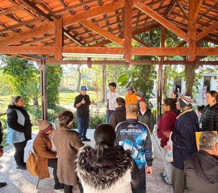 APAE de Mogi das Cruzes recebe visita de atendidos da ASETE para vivência no Núcleo Rural e Centro de Equoterapia