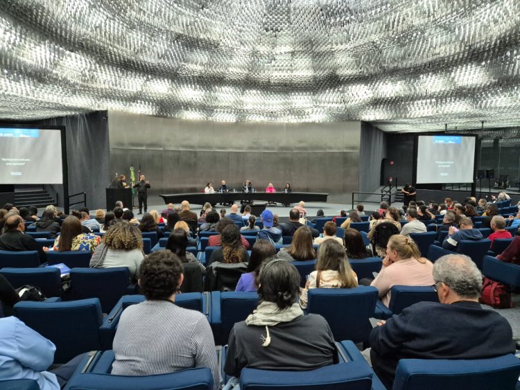 FEAPAES-SP marca presença nos 10 anos da REBRATES com representação institucional no seminário sobre a LBI