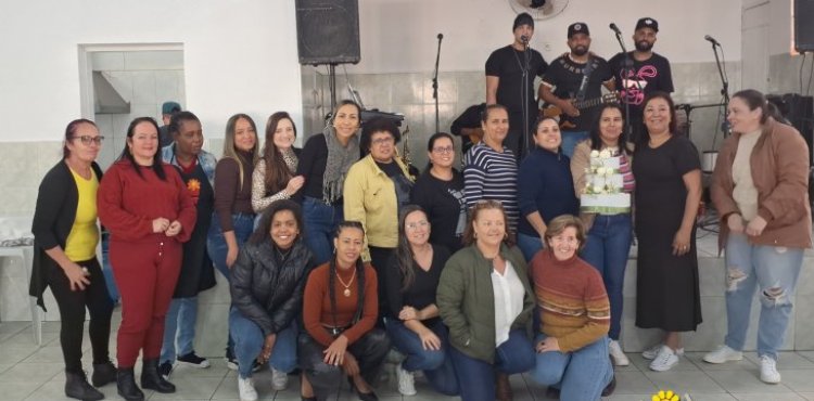 Sabor, música e solidariedade marcaram a Feijoada Beneficente da APAE de Cruzeiro