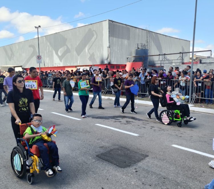 APAE de Mogi das Cruzes participa do Desfile Cívico em comemoração aos 465 anos da cidade
