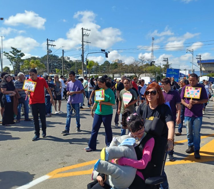 APAE de Mogi das Cruzes participa do Desfile Cívico em comemoração aos 465 anos da cidade