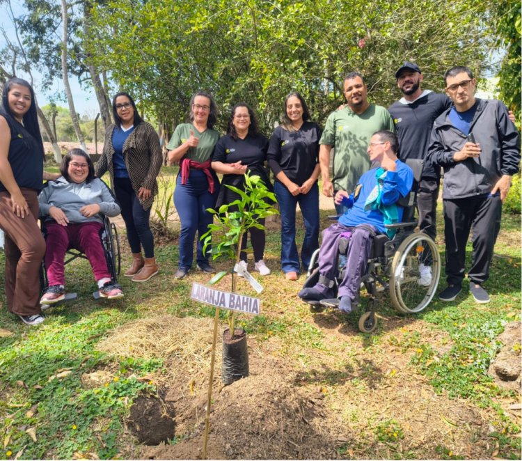 Núcleo Rural e Centro de Equoterapia da APAE de Mogi comemora 29 anos com plantio de árvores frutíferas