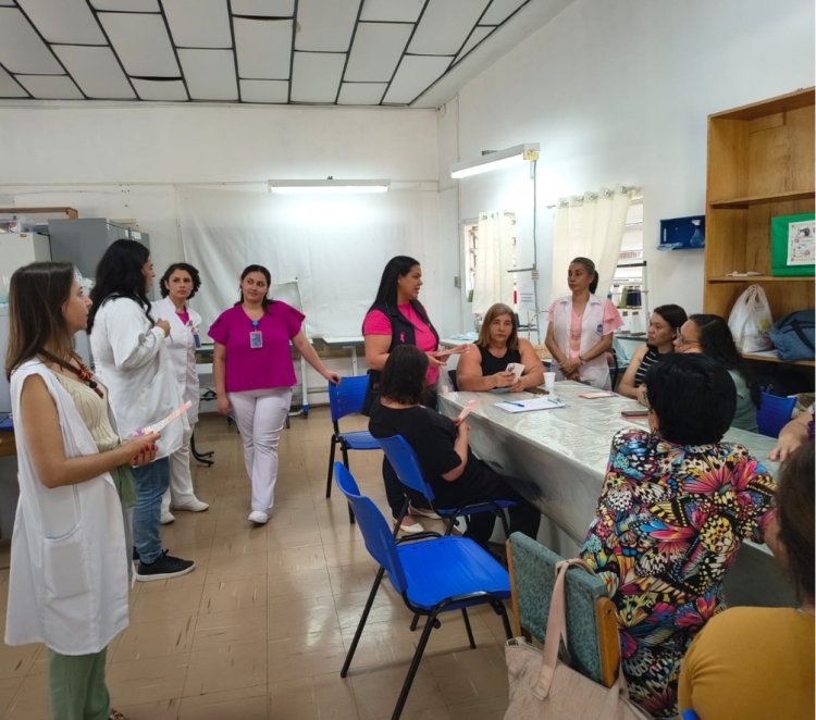 Palestra sobre câncer de colo de útero marca abertura do Outubro Rosa na APAE de Mogi das Cruzes