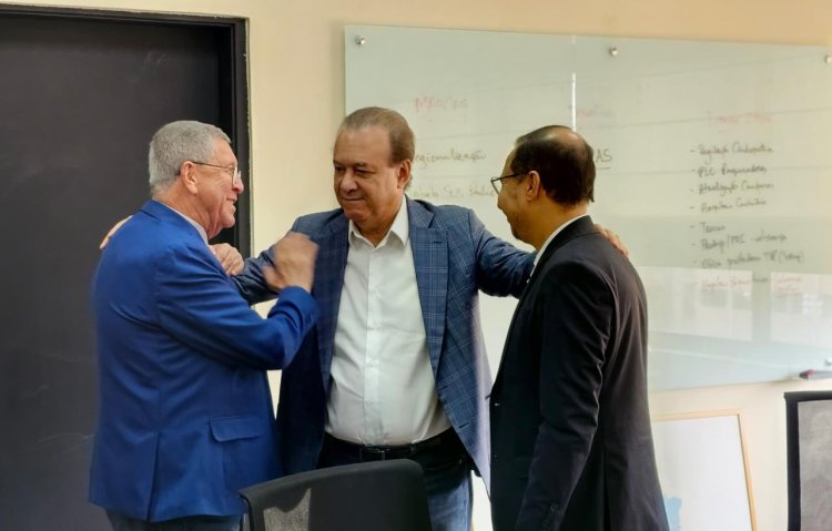 Federação das APAEs do Estado de São Paulo e APAE Brasil se reúnem com o secretário Eleuses Paiva para fortalecer ações de saúde voltadas ao TEA