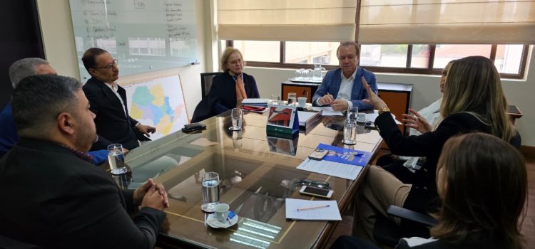 Federação das APAEs do Estado de São Paulo e APAE Brasil se reúnem com o secretário Eleuses Paiva para fortalecer ações de saúde voltadas ao TEA