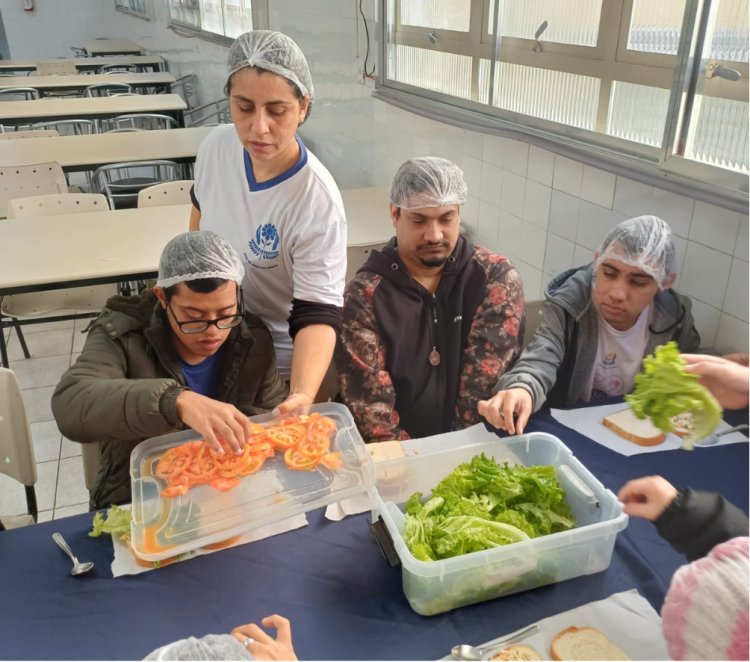 Projeto educativo estimula autonomia, sustentabilidade e inclusão entre jovens da APAE de Mogi