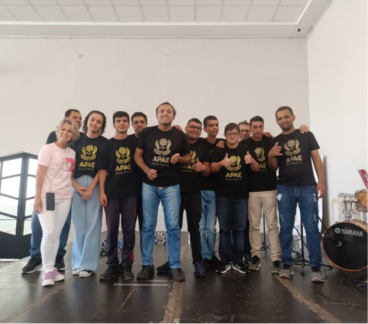 Banda da APAE de Mogi das Cruzes se apresenta na Feira de Artes, Gastronomia & Moda “Tsuneo e Marisa Ikeda”