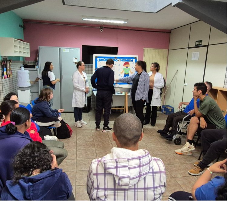 Atendidos do Diversidade Humana da APAE de Mogi participam de ação especial do Novembro Azul