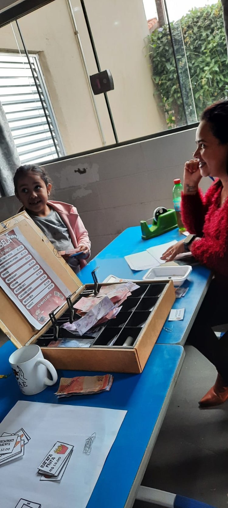 Cinema na Escola na APAE de Angatuba