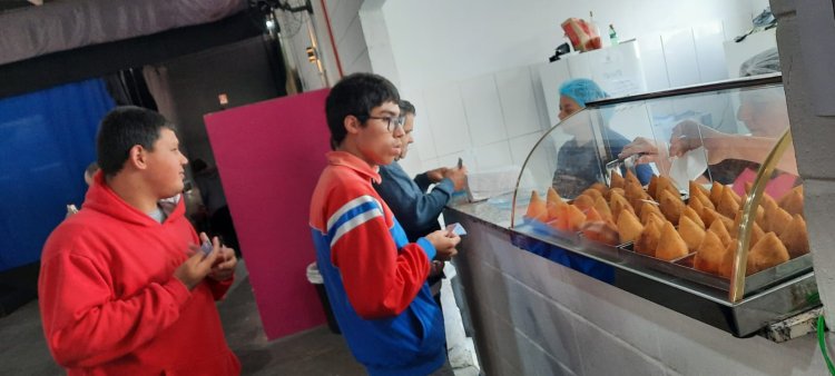 Cinema na Escola na APAE de Angatuba