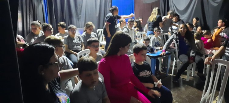 Cinema na Escola na APAE de Angatuba