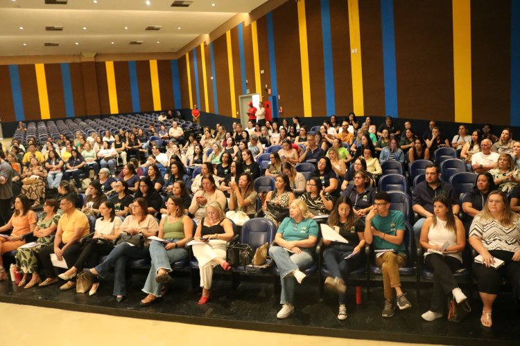 Educação em Pauta marca estreia com grande adesão e debate qualificado